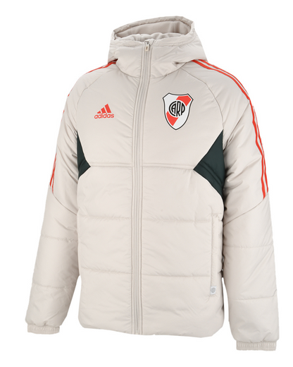 "CAMPERÓN, CAMISETA Y PANTALÓN... ¡TODO X EL PRECIO DE UNO!"